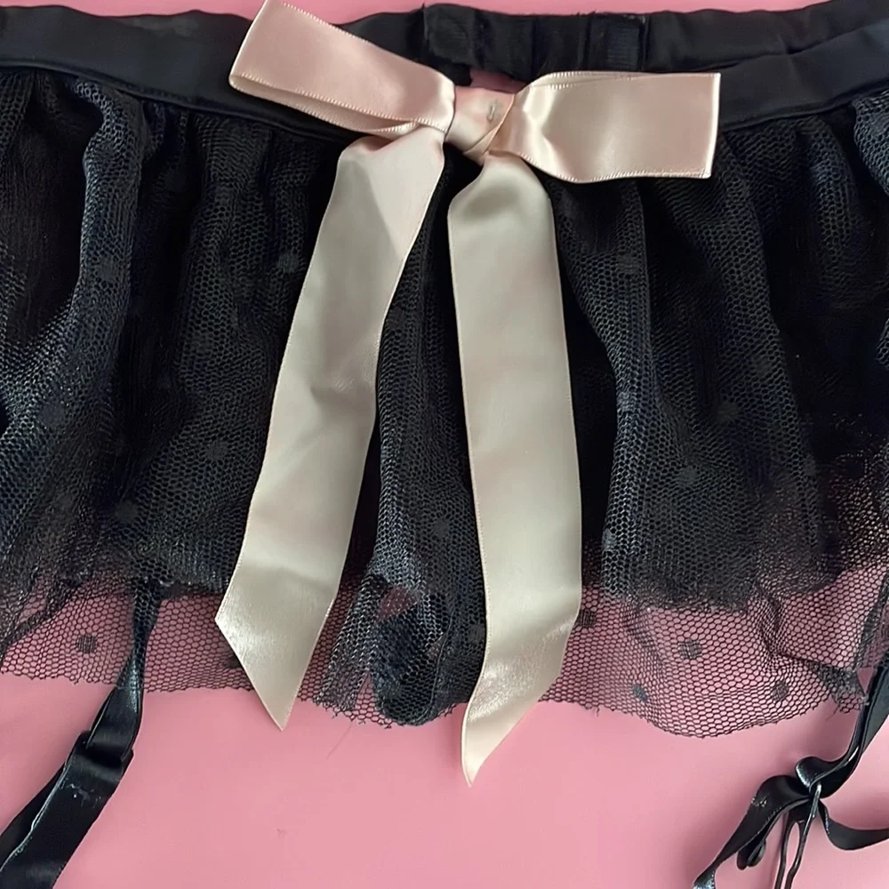LaSenza garter panties - Picture 2 of 10